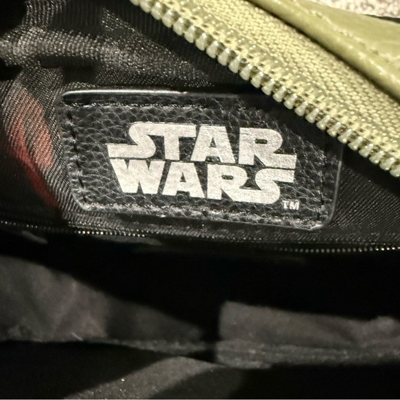 Mandalorian Baby Yoda Grogu Purse Disney Dani by Danielle Nicole Crossbody EUC - Picture 5 of 9